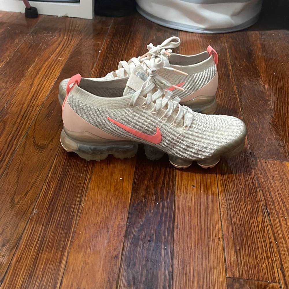 womens nike air vapormax flyknit 3 “light cream crimson tint”